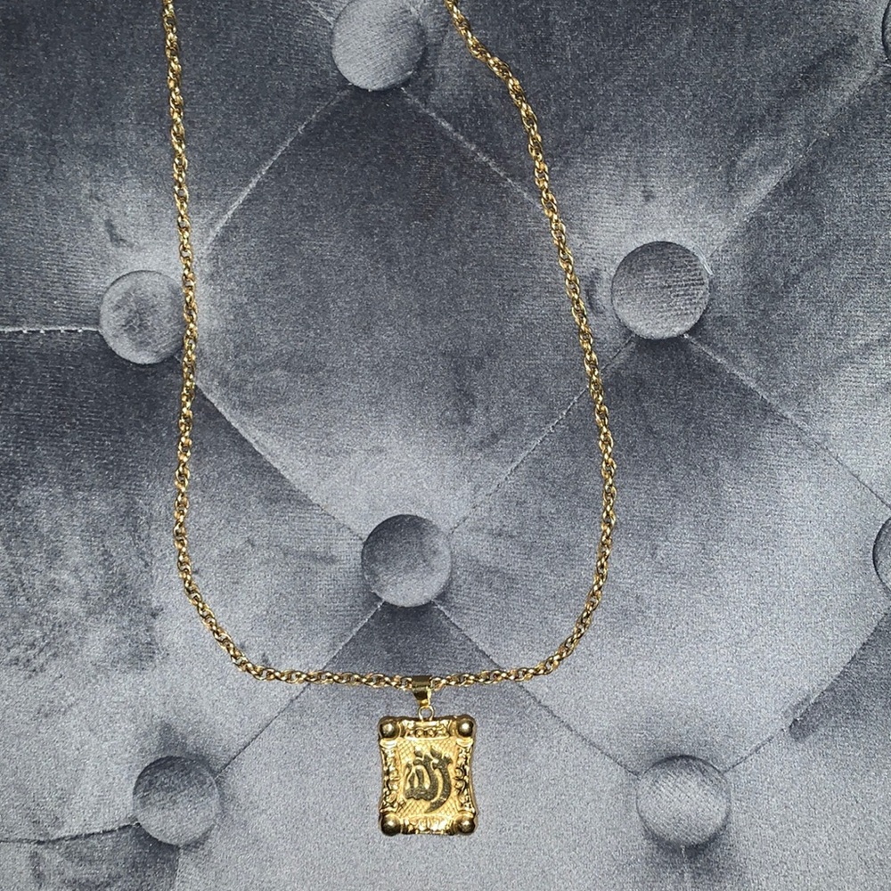 18K gold chain necklace